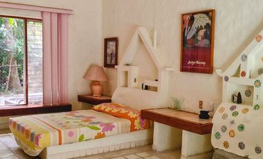 C101 En Venta casa 3 recamaras Alberca amplia Terreza en Ixtapa