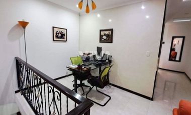 CASA CERCA AL CENTRO COMERCIAL AVENIDA