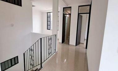 CASA ESQUINERA PARTE PLANA