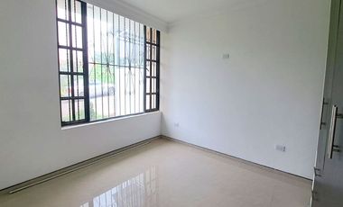 CASA ESQUINERA PARTE PLANA