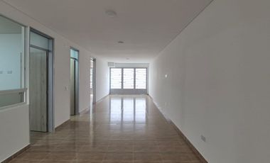 CASA DE UN NIVEL CERCA AL EXITO ESTRENAR