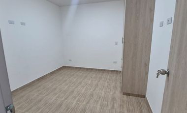 CASA DE UN NIVEL CERCA AL EXITO ESTRENAR