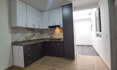 CASA DE UN NIVEL CERCA AL EXITO ESTRENAR