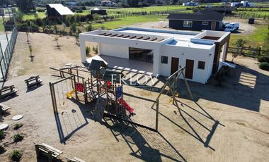 Parcela de 5.000 mts2, Con casa sin terminar