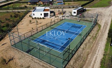 Parcela de 5.000 mts2, Con casa sin terminar