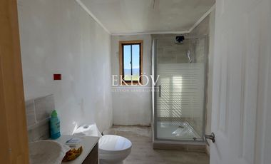 Parcela de 5.000 mts2, Con casa sin terminar