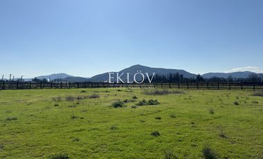 Parcela de 5.000 mts2, Con casa sin terminar