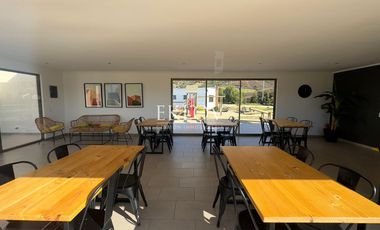 Parcela de 5.000 mts2, Con casa sin terminar