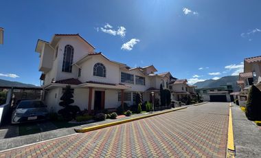 VENTA HERMOSA CASA EN LA ARMENIA