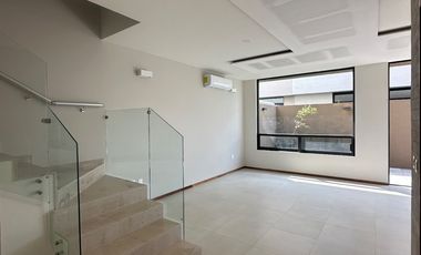 Casa en Venta Zapopan Coto Parques Vallarta - Solares