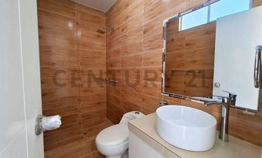 SE VENDE CASA EN ESTRENO EN TACNA