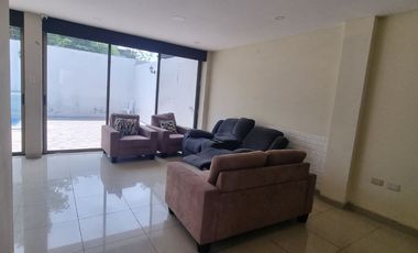 Vendo linda casa en urbanización Mallorca Village
