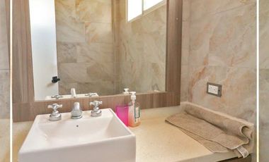 En Venta: Departamento Esquinero con Vista Al Mar en Manta