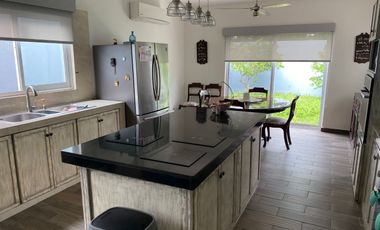 CASA EN VENTA CALLE RIO PAPALOAPAN #43, JARDINES DE TUXPAN VER