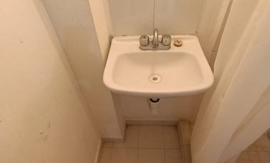 BONITA CASA EN ESQUINA