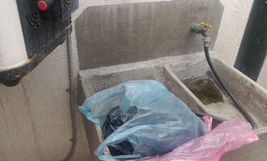 BONITA CASA EN ESQUINA