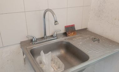 BONITA CASA EN ESQUINA