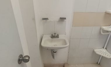 BONITA CASA EN ESQUINA