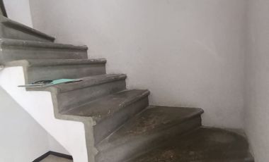 BONITA CASA EN ESQUINA