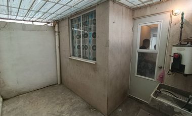 BONITA CASA EN ESQUINA