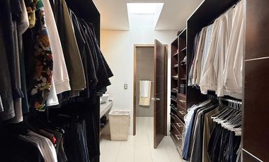 Casa en privada en renta en Metepec, con garage techado, estudio, jardín a una cuadra de avenida Tecnológico.