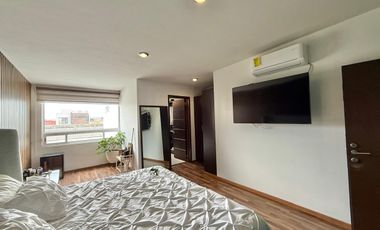 Casa en privada en renta en Metepec, con garage techado, estudio, jardín a una cuadra de avenida Tecnológico.