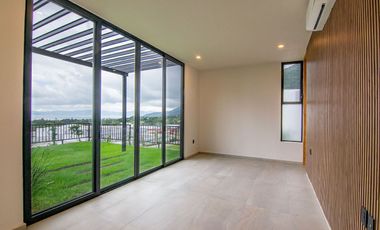 Imponente y hermosa residencia en cielo vista, una de las mejores ubicaciones en la ribera!