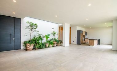 Imponente y hermosa residencia en cielo vista, una de las mejores ubicaciones en la ribera!