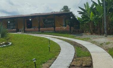Vendo o permuto Finca de media cuadra