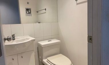 SE VENDE OFICINA EN EDIFICIO DHARMA.