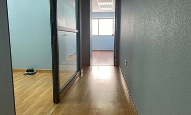 SE VENDE OFICINA EN EDIFICIO DHARMA.