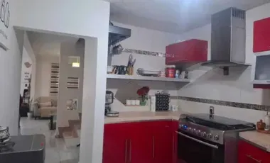 CASA EN VENTA EN COL. COSTA DE ORO, VERACRUZ, VER.