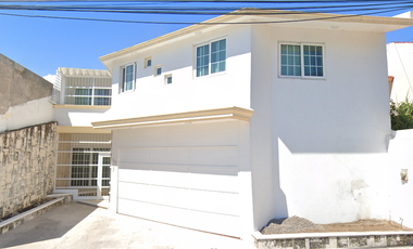 CASA EN VENTA EN COL. COSTA DE ORO, VERACRUZ, VER.