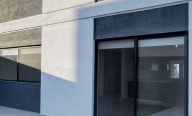 AMPLIA CASA EN RENTA EN RINCON DE ENCINOS