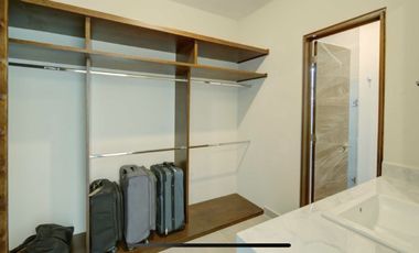 AMPLIA CASA EN RENTA EN RINCON DE ENCINOS