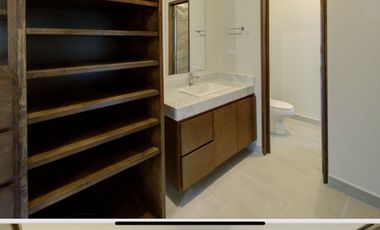 AMPLIA CASA EN RENTA EN RINCON DE ENCINOS