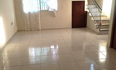 Venta de Casa de 2 niveles en privada de 8 unidades acceso controlado Fracc. Joyas de Mocambo, Boca del Rio Ver