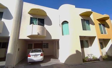 Venta de Casa de 2 niveles en privada de 8 unidades acceso controlado Fracc. Joyas de Mocambo, Boca del Rio Ver