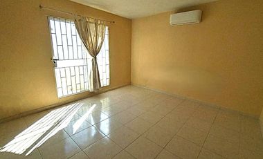 Venta de Casa de 2 niveles en privada de 8 unidades acceso controlado Fracc. Joyas de Mocambo, Boca del Rio Ver