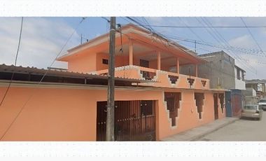 Casa Familiar en venta C. Tito Livio Enríquez  Comalcalco Tabasco/ Recuperacion Bancaria