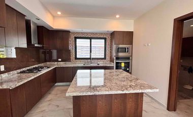 Casa en venta el Palomar Tlajomulco