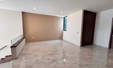 Casa en venta el Palomar Tlajomulco