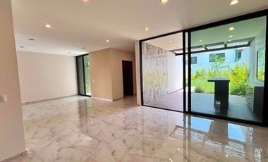 Casa en venta el Palomar Tlajomulco