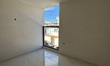 Edificio en renta cerca de CU. Sobre Alberto Alvarado, perpendicular a Av. Universidad.