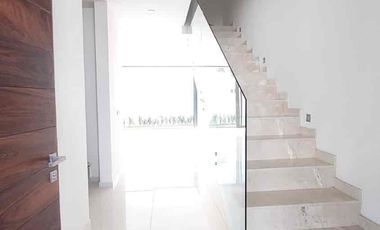 se vende casa en Bosques Vallarta