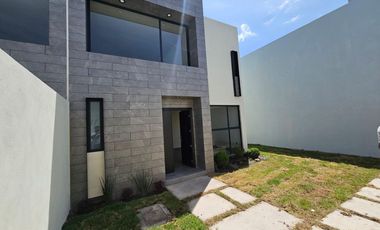 CASA EN VENTA EN ESMERALDA, ARAUCARIA 6 MONACO 5F