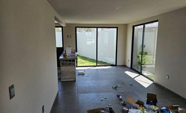 CASA EN VENTA EN ESMERALDA, ARAUCARIA 6 MONACO 5F