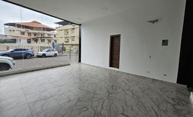 Alquilo local comercial edificio Platinum