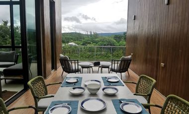 Lakeside living, in the most prestigious low rise condo unit at Khao Yai.  136 sq meter duplex, 2 bedrooms 2 bathrooms.