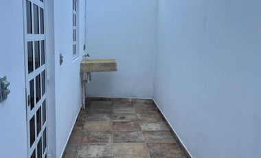 CASA EN VENTA, CON ALBERCA, YAUTEPEC, MORELOS